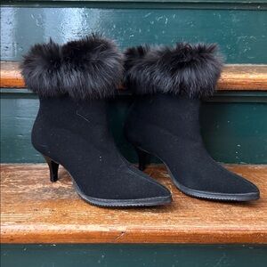 Vintage Eskiloos Black Granny Core Ankle Boots Canada size 6.5 fur trim